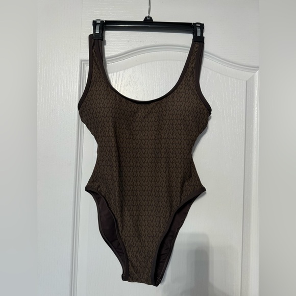New Micheal Kors bathing suit. Size 8. - Picture 5 of 5